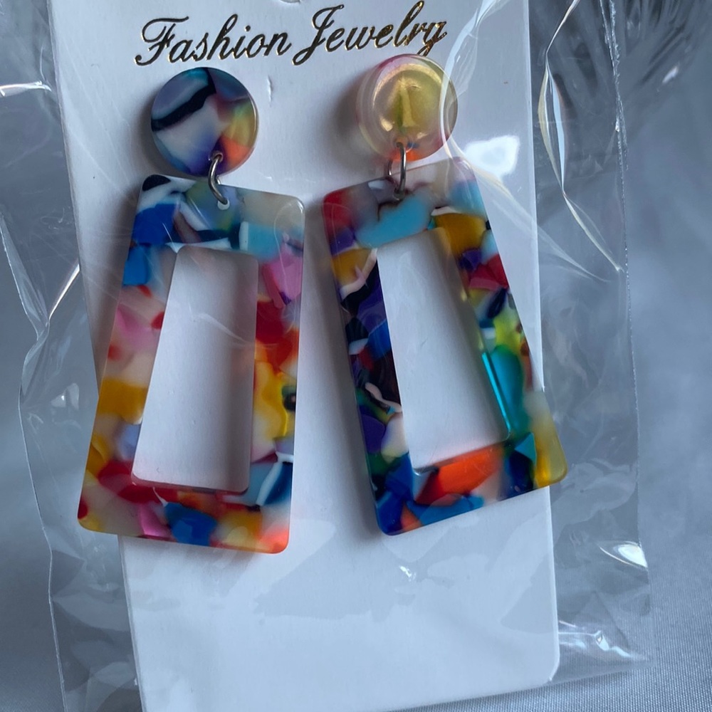 Unique pattern acrylic earring